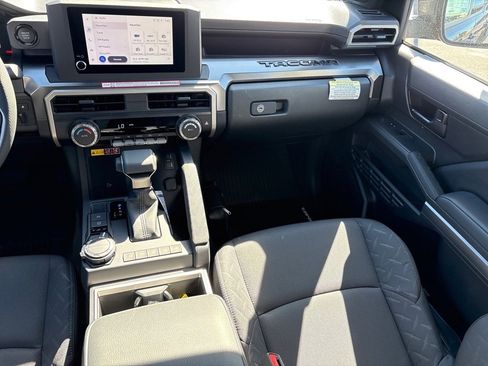 New 2025 Toyota Tacoma SR5 image 5