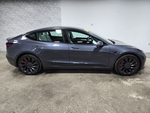 Used 2023 Tesla Model 3 Performance image 3