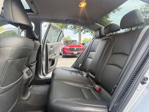 Used 2015 Honda Accord Touring image 27