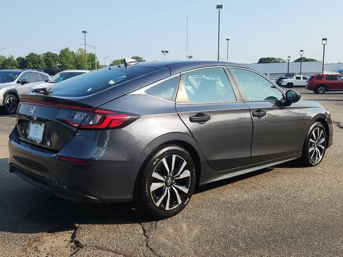 Certified 2024 Honda Civic EX-L image 6
