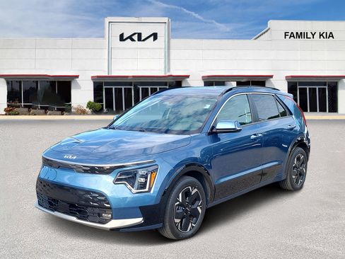 Certified 2023 Kia Niro Wave FWD image 3