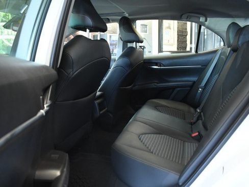 Used 2023 Toyota Camry SE w/ Cold Weather Package FWD image 13