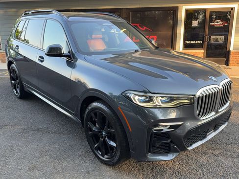 Used 2019 BMW X7 xDrive50i w/ M Sport Package AWD/4WD image 3