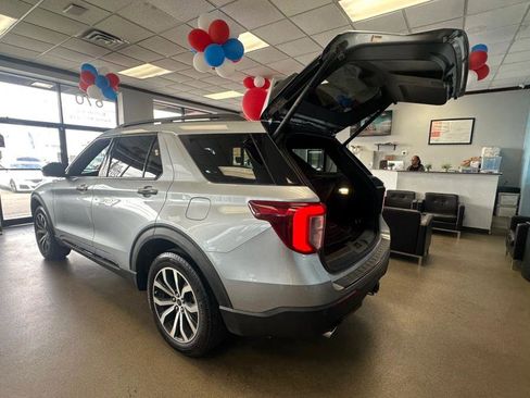 Used 2022 Ford Explorer ST-Line w/ Class IV Trailer Tow Package image 17