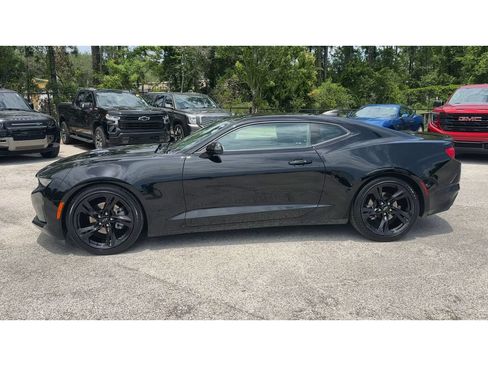 Used 2023 Chevrolet Camaro LT RWD image 5