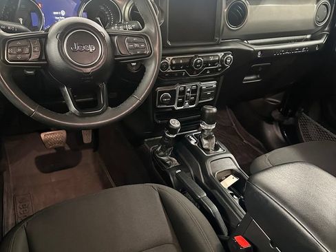 Used 2023 Jeep Wrangler Unlimited w/ Sun & Screen Package AWD/4WD image 25