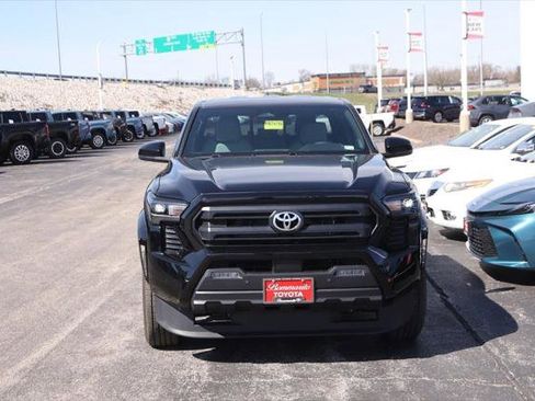 Certified 2024 Toyota Tacoma SR5 image 4