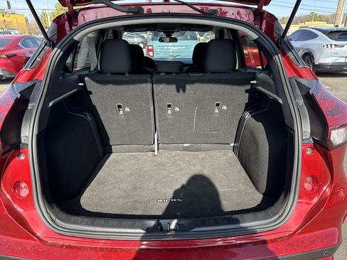 Used 2023 Nissan Kicks SV image 13