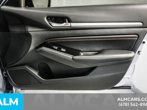 Used 2023 Nissan Altima 2.0 SR image 45