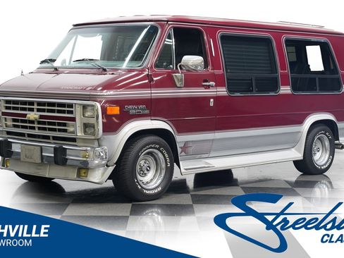 Used 1990 Chevrolet G20 image 1