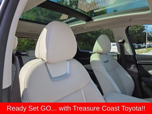 Used 2024 Hyundai Tucson Limited AWD/4WD image 16