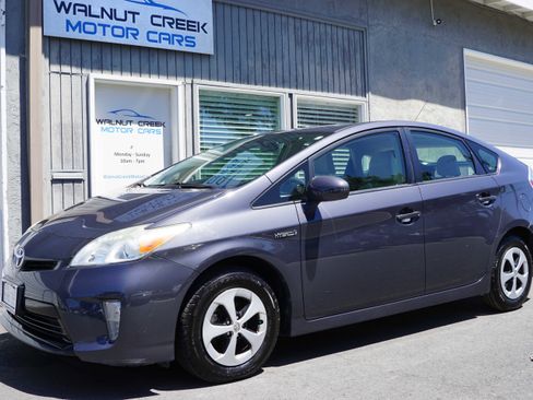 Used 2013 Toyota Prius Three FWD image 4