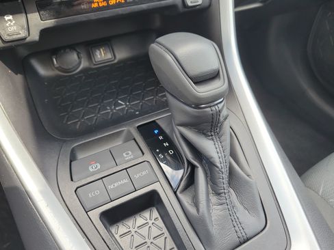 Certified 2024 Toyota RAV4 XLE w/ Convenience Package FWD image 30