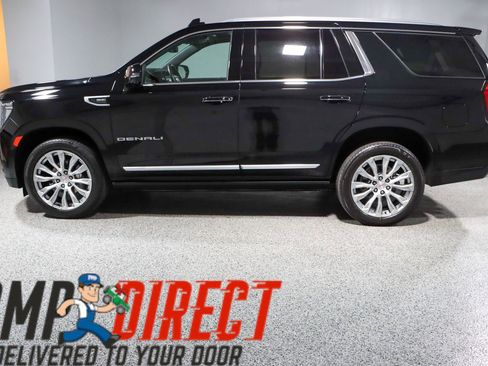 Used 2023 GMC Yukon Denali w/ LPO, Floor Liner Package AWD/4WD image 10