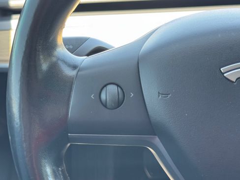 Used 2018 Tesla Model 3 Mid Range RWD image 22