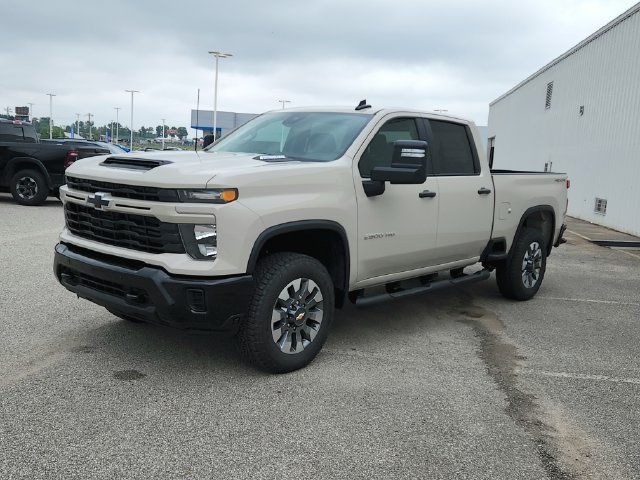 New 2026 Chevrolet Silverado 2500 Custom w/ Custom Value Package AWD/4WD image 4
