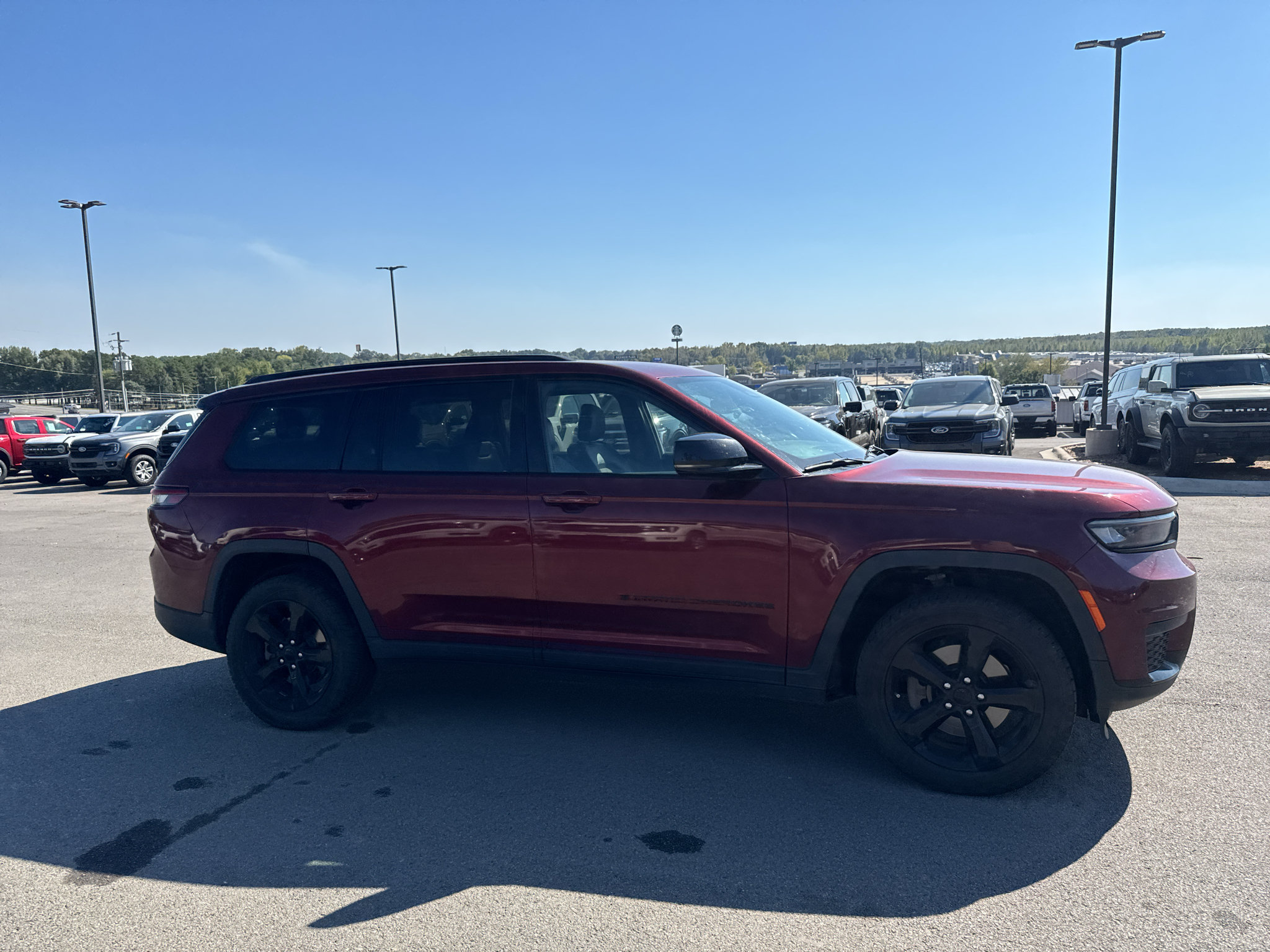 Used 2021 Jeep Grand Cherokee L Laredo AWD/4WD image 5