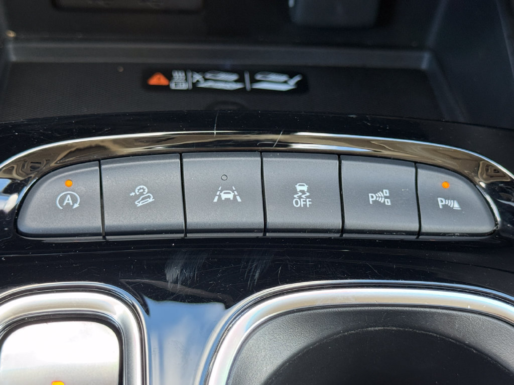 Used 2023 Buick Envision Avenir AWD/4WD image 32
