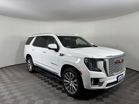 Used 2023 GMC Yukon Denali w/ Advanced Technology Package image 10