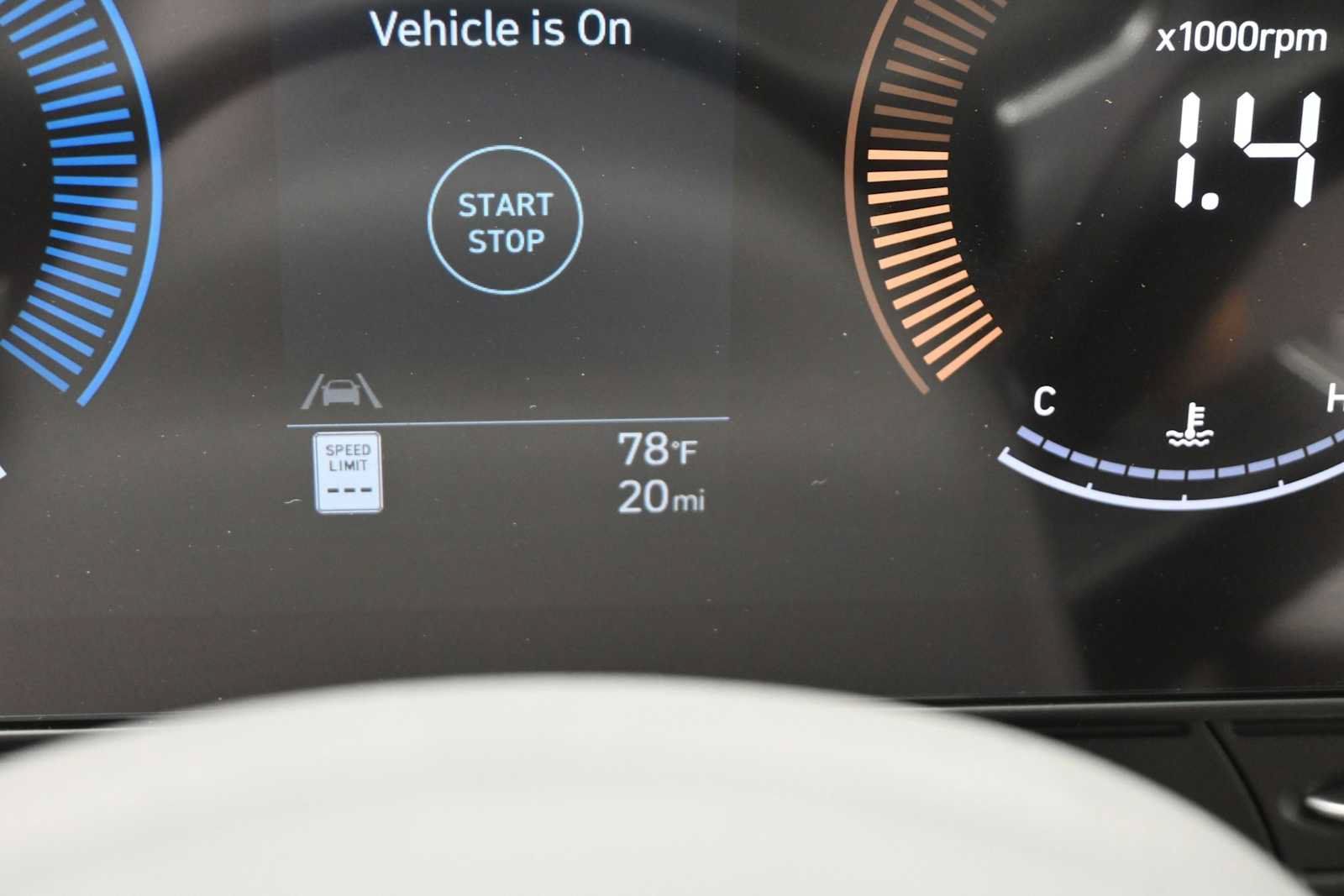 New 2026 Hyundai Kona SEL Premium AWD/4WD image 18