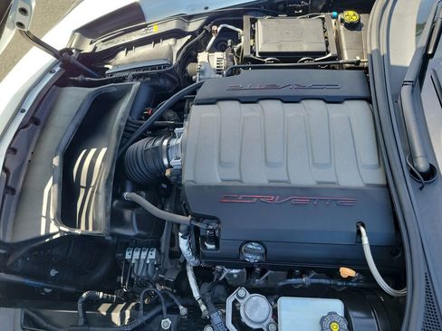 Used 2019 Chevrolet Corvette Stingray Coupe w/ Carbon Flash Badge Package RWD image 20