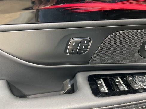 New 2026 Lincoln Nautilus Reserve w/ Jet Appearance Package image 13