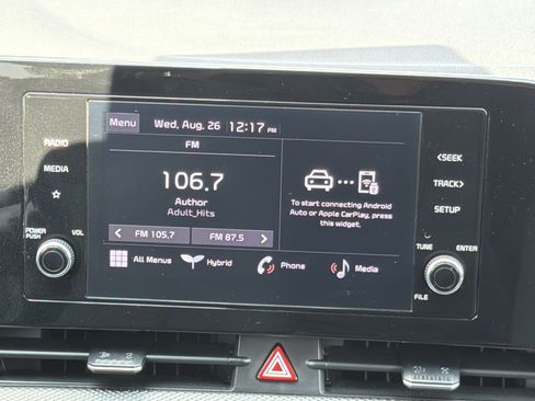 Used 2023 Kia Sportage LX AWD/4WD image 4