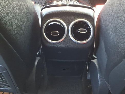 Used 2021 Mercedes-Benz A 220 image 6