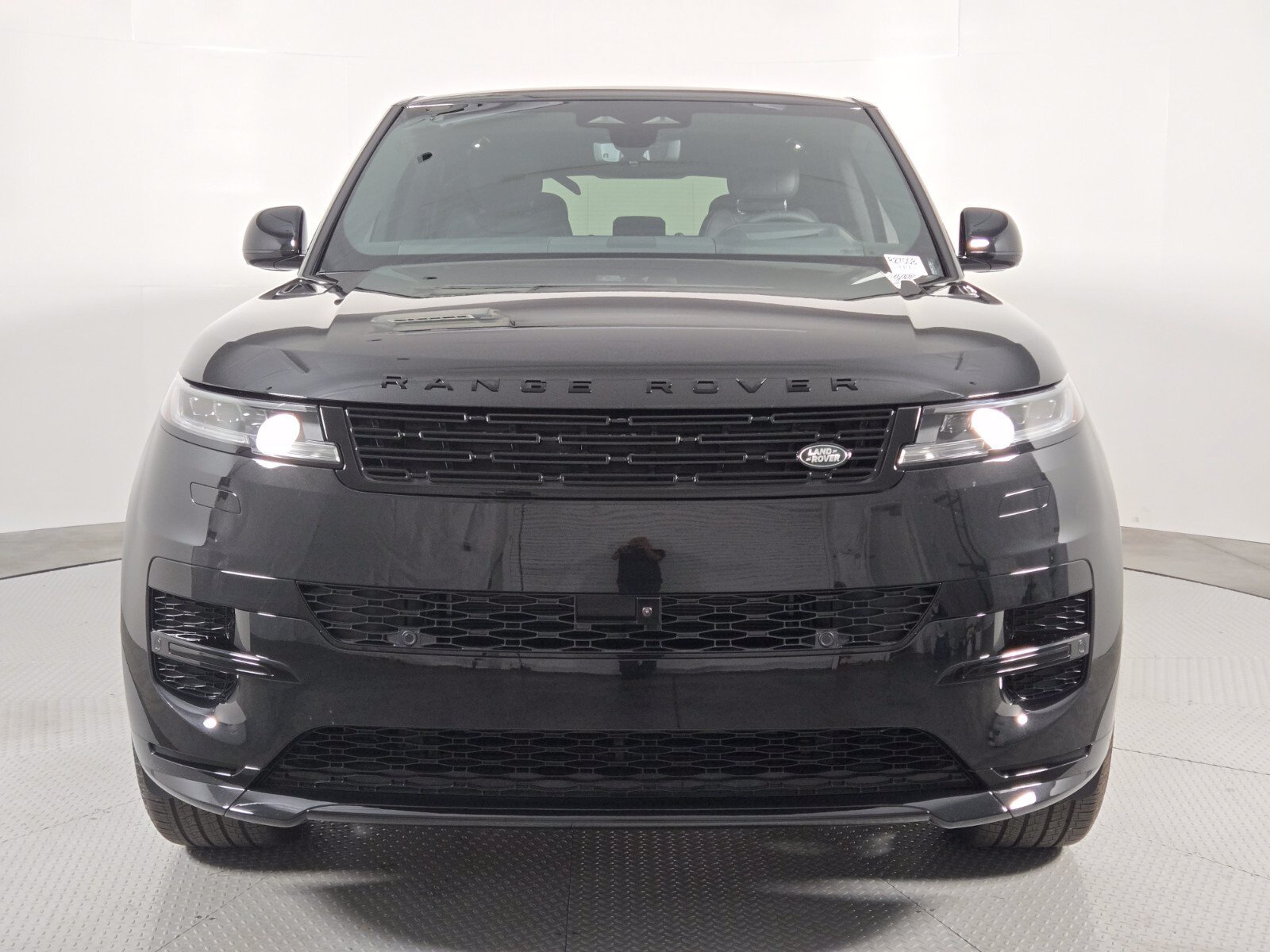 New 2027 Land Rover Range Rover Sport Dynamic SE AWD/4WD image 8
