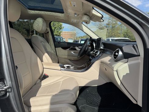 Used 2017 Mercedes-Benz GLC 300 image 29
