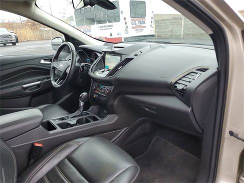Used 2017 Ford Escape Titanium image 27