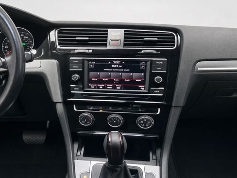 Used 2020 Volkswagen GTI S FWD image 17
