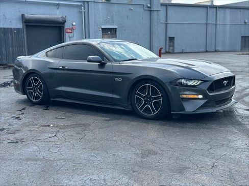 Used 2019 Ford Mustang GT RWD image 11