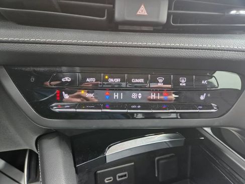 Used 2023 Buick Envision Preferred w/ Sport Touring Package image 27