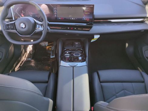 New 2026 BMW 530i xDrive w/ Premium Package AWD/4WD image 21