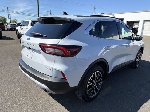 Used 2025 Ford Escape SE FWD image 5