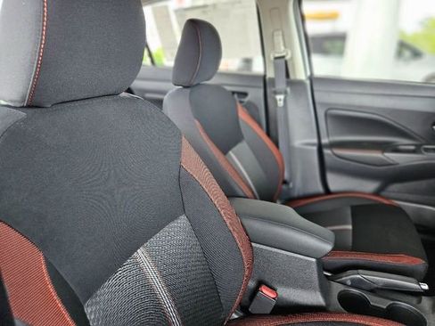 New 2025 Nissan Versa SR w/ Trunk Package image 10