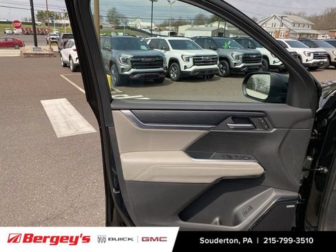 New 2026 GMC Acadia Elevation AWD/4WD image 24