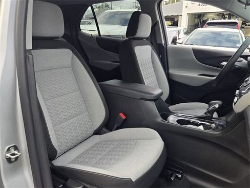 Used 2022 Chevrolet Equinox LT image 19