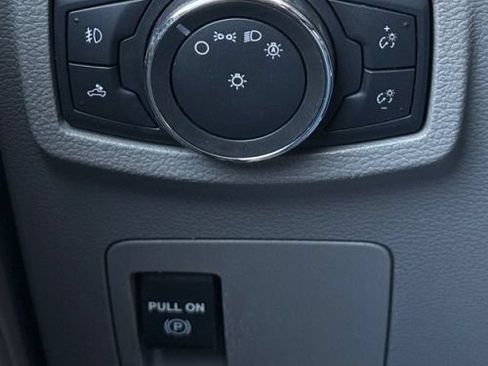 Used 2016 Ford F150 XLT AWD/4WD image 21
