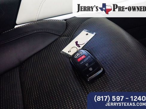 Used 2024 Toyota Sequoia Capstone AWD/4WD image 29