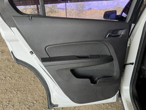 Used 2015 Chevrolet Equinox LS FWD image 27