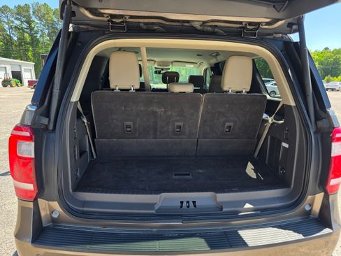Used 2019 Ford Expedition XLT w/ Equipment Group 202A image 16