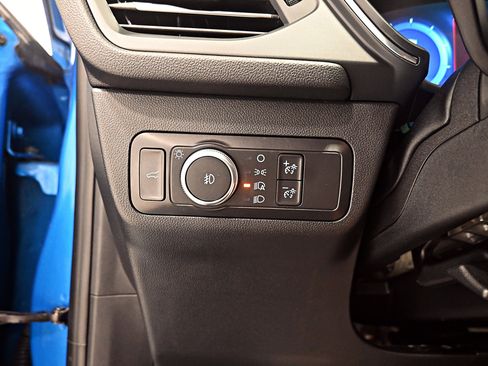 Used 2020 Ford Escape Titanium AWD/4WD image 9