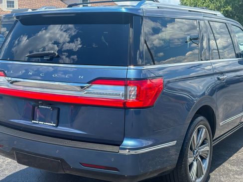 Used 2018 Lincoln Navigator L Select w/ Technology Package AWD/4WD image 18