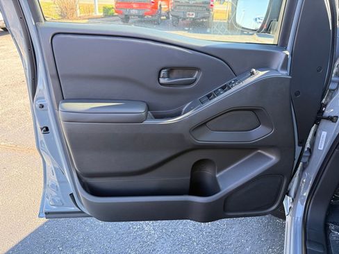 New 2026 Nissan Frontier SV w/ SV Convenience Package image 5