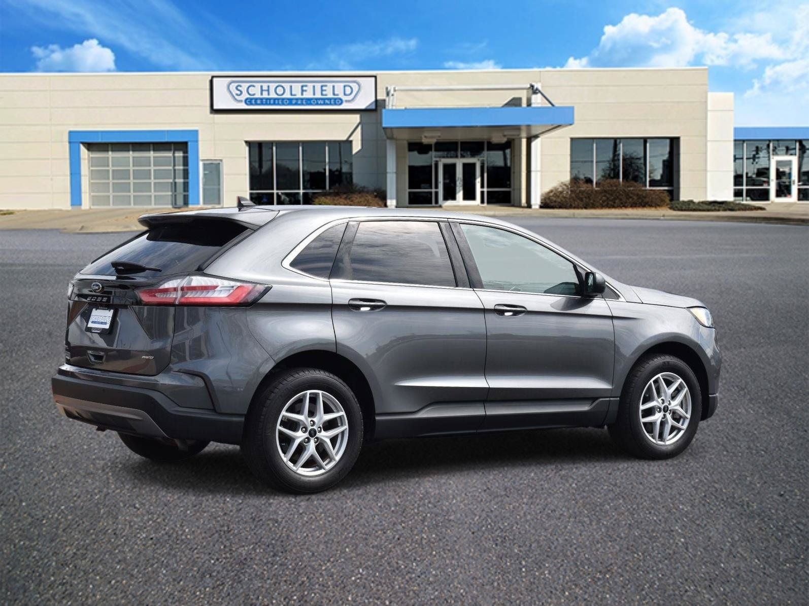 Used 2023 Ford Edge SEL w/ Convenience Package AWD/4WD image 3