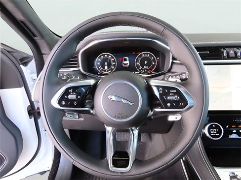 Used 2025 Jaguar F-PACE R-Dynamic S image 40