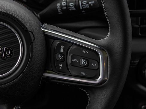 New 2025 Jeep Wrangler Sahara image 34