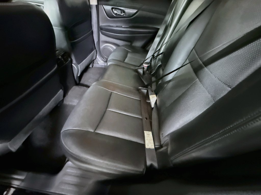 Used 2014 Nissan Rogue SL AWD/4WD image 28